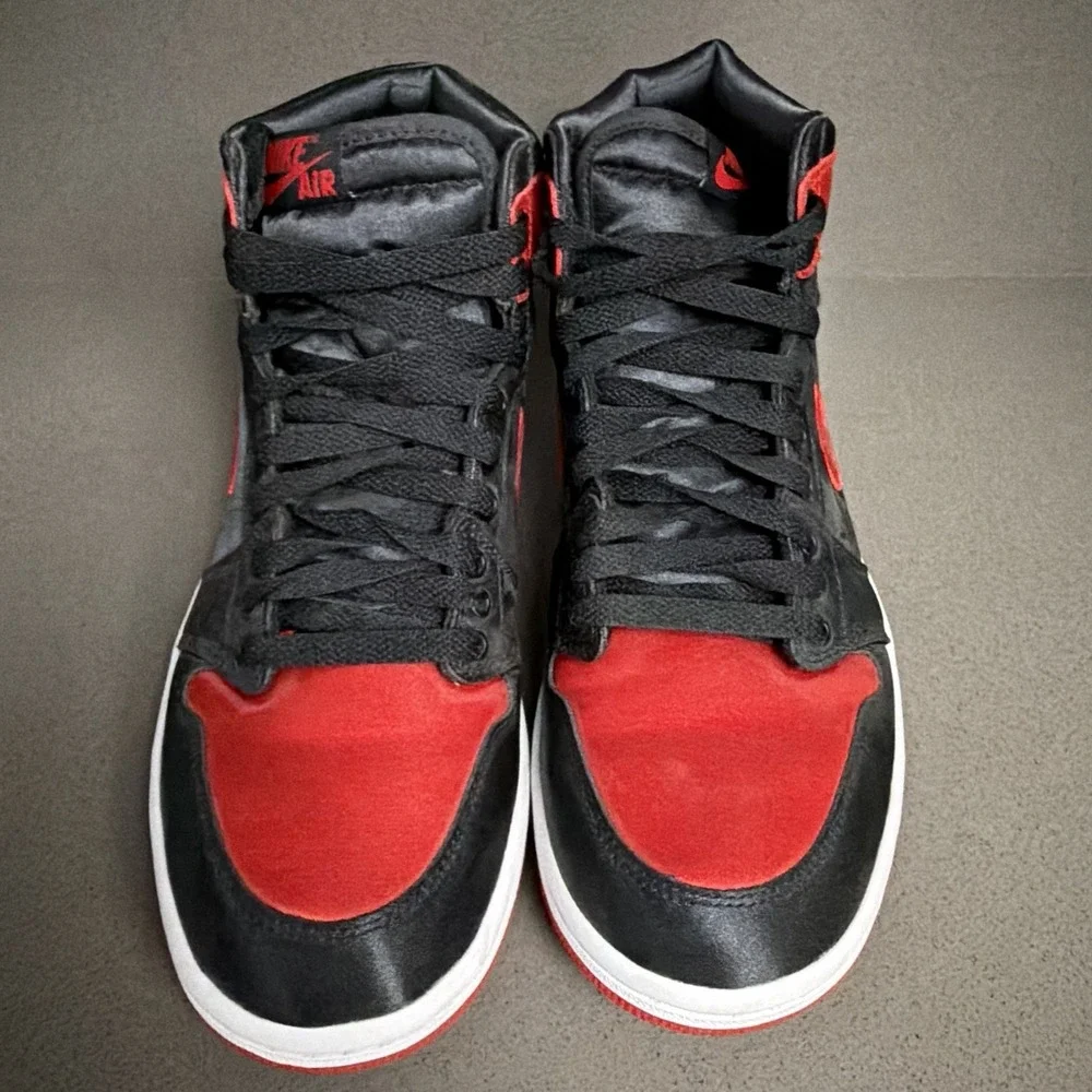 Nike Air Jordan 1 Retro High OG Satin Bred 2023 FD4810-061 Women's Size 9